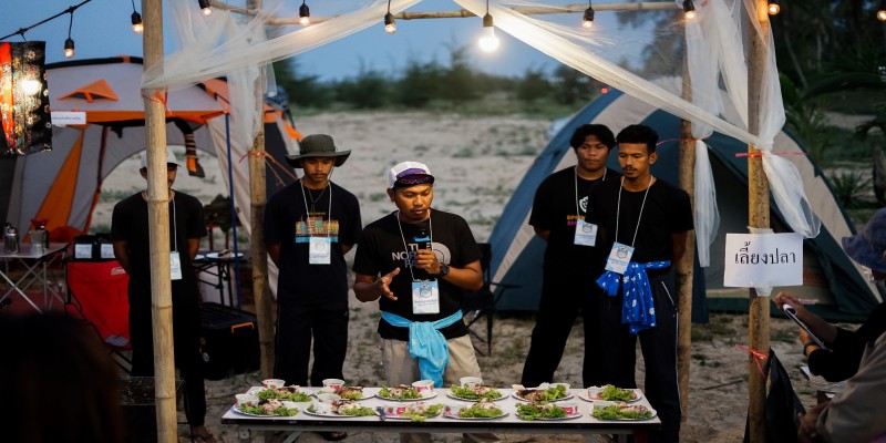 Pitching idea นำเสนอไอเดียของผู้ประกอบการและแอมบาสเดอร์